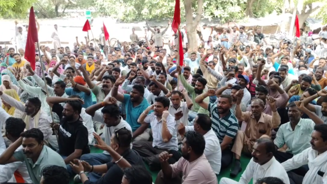 strike After lathi-charge on sanitation workers in Barnala