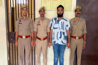 स्क्रैप कारोबारी गिरफ्तार