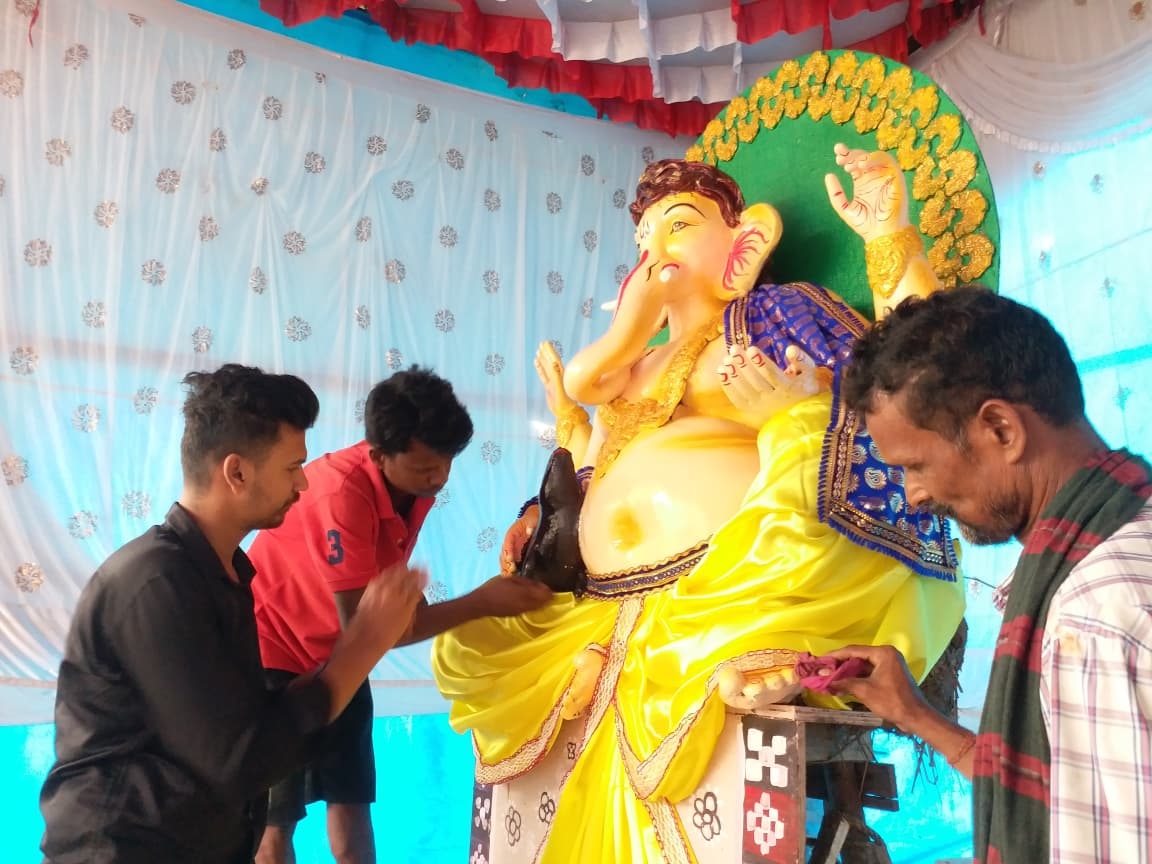 The Silent Creators : Odisha's Deaf & Dumb Community Celebrates Ganesh Chaturthi Their Way In Cuttack