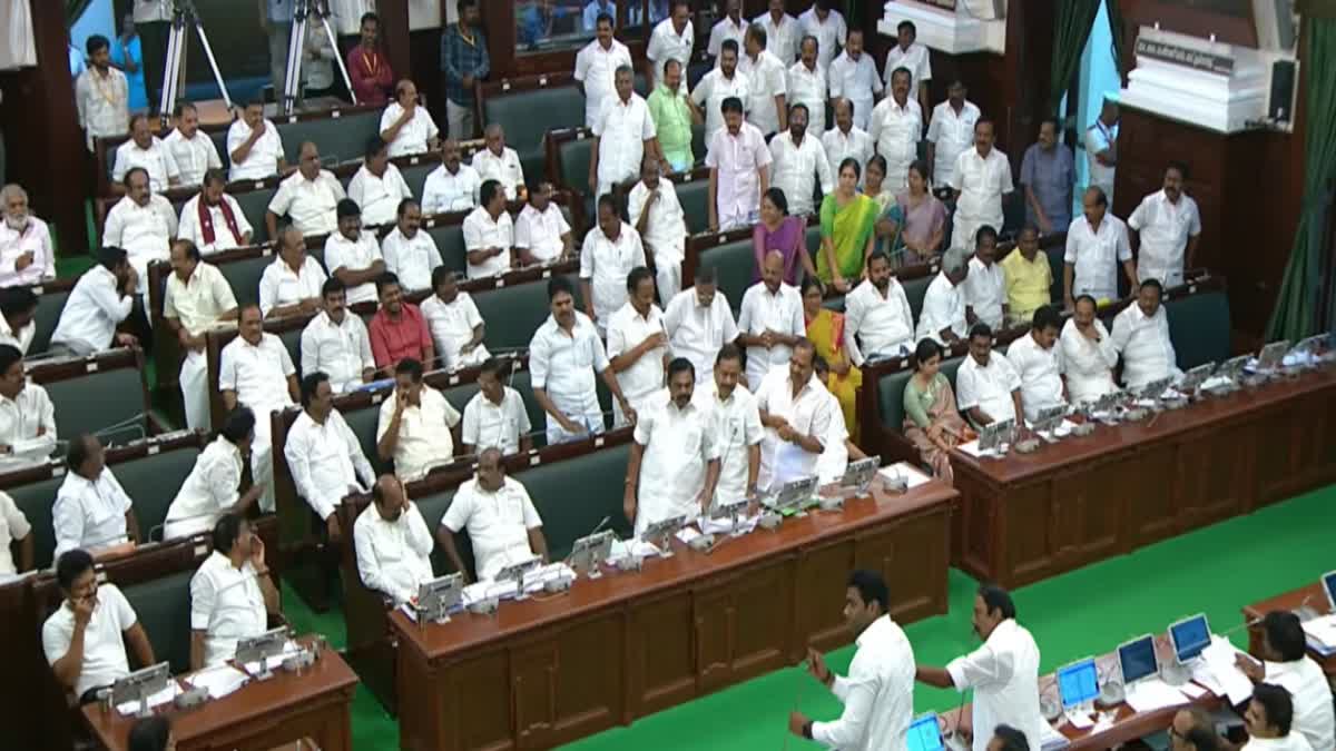 வார்த்தை மோதலில் ஈடுபட்ட ஆளும் மற்றும் எதிர்க்கட்சியினர்