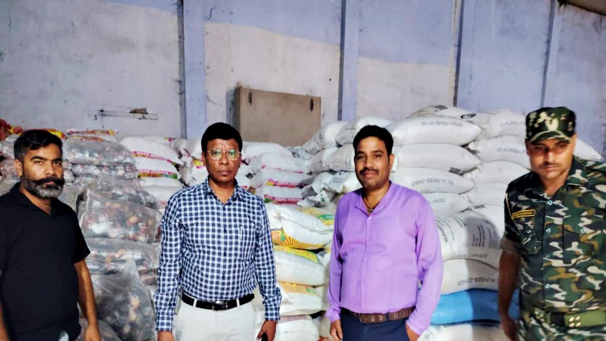 District administration raid at sugar shop and godown in Palamu