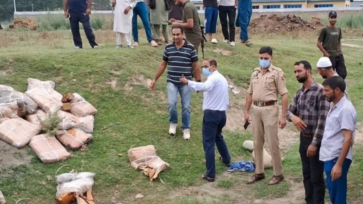 File photo of Food Safety Department officials during a crackdown on rotten meat.