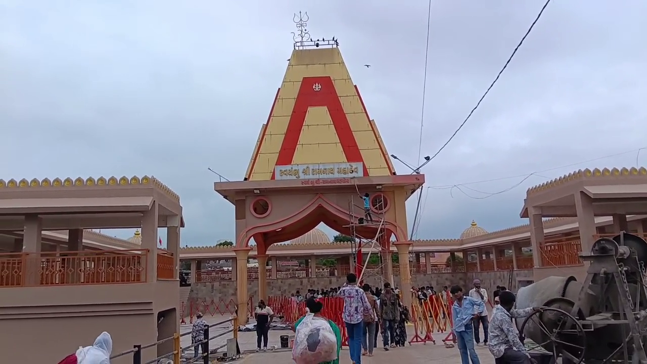 ભક્તો માટે 24 કલાક મંદિર રહે છે ખુલ્લું