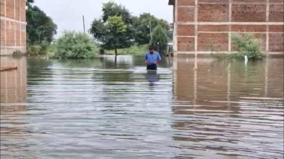 MANY FAMILIES STRANDED