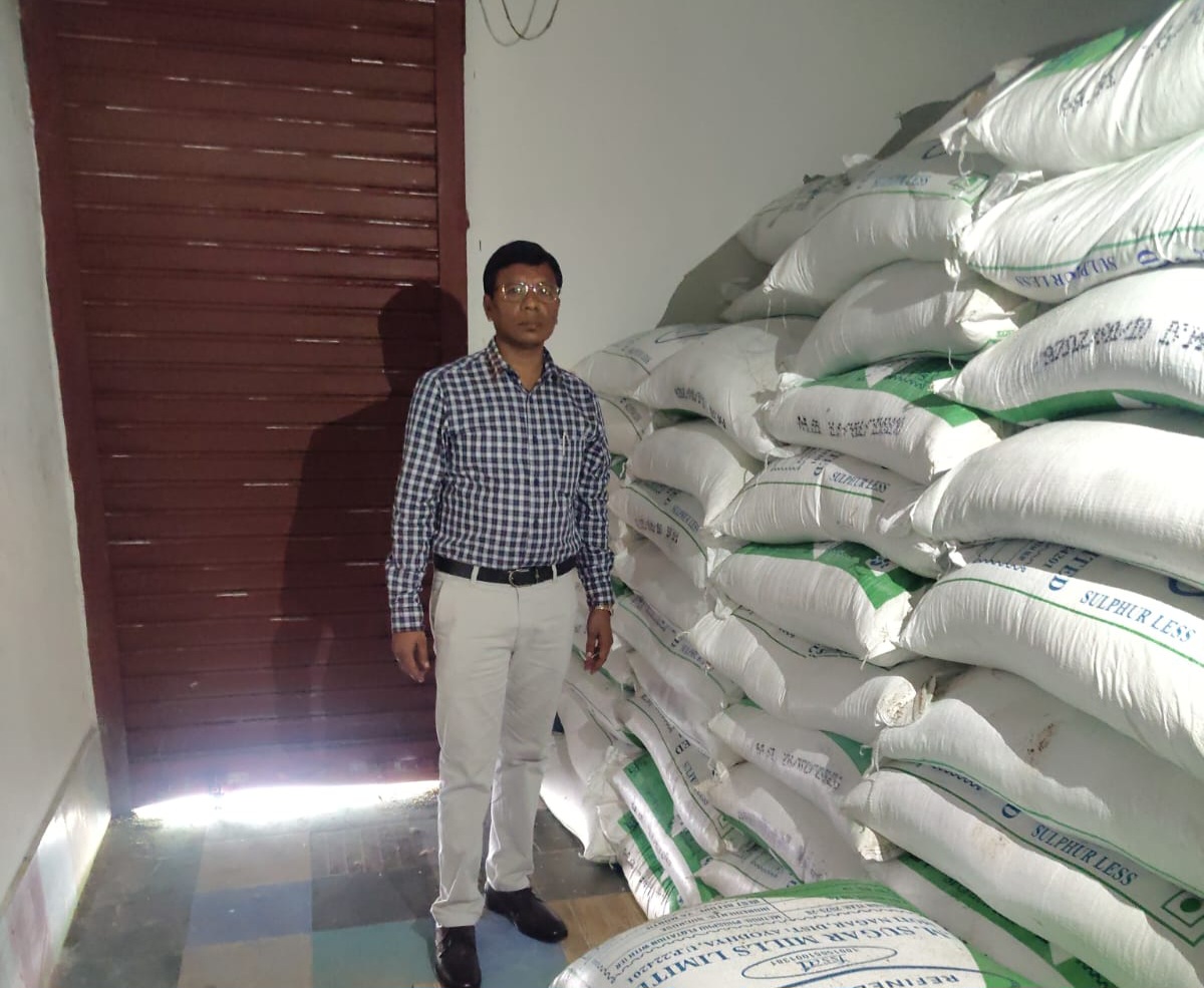 District administration raid at sugar shop and godown in Palamu