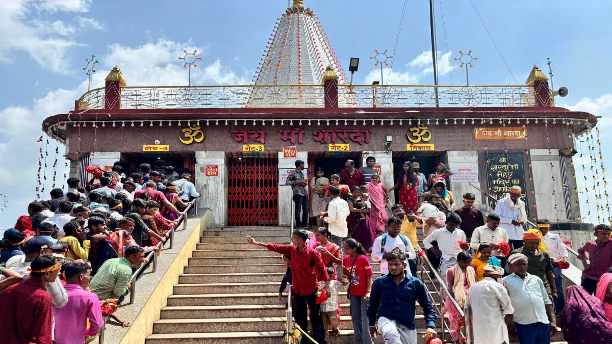 मैहर मंदिर में शरू हुई VIP दर्शन व्यवस्था, 1100 रुपए में स्पेशल प्रसाद से  लेकर मिलेंगी कई सुविधाएं