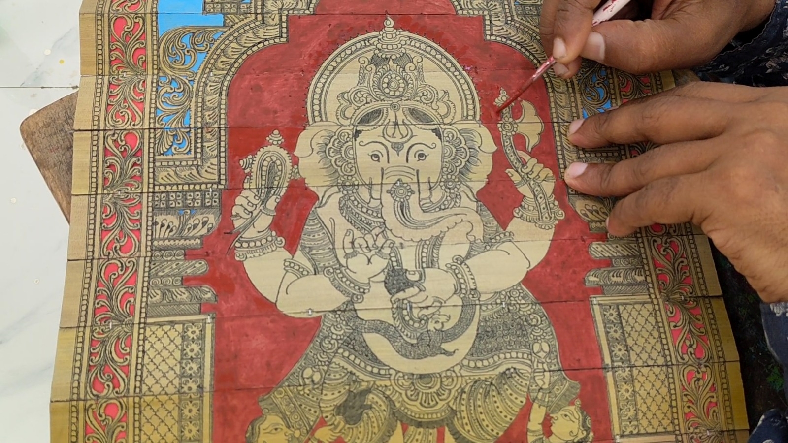 Odisha's Unsung Guru Of Palm Leaf Craft Maga Nayak Who Has Rendered Lifelong Service To 'Pothi Chitra'