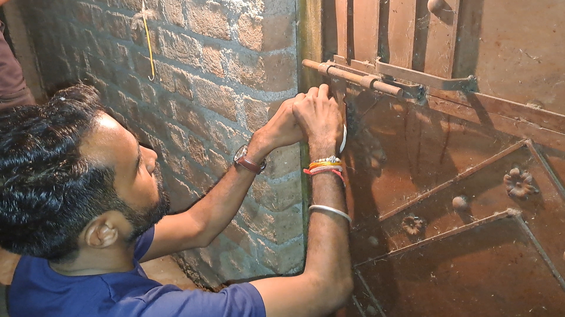 Sagar selling fake fertilizer