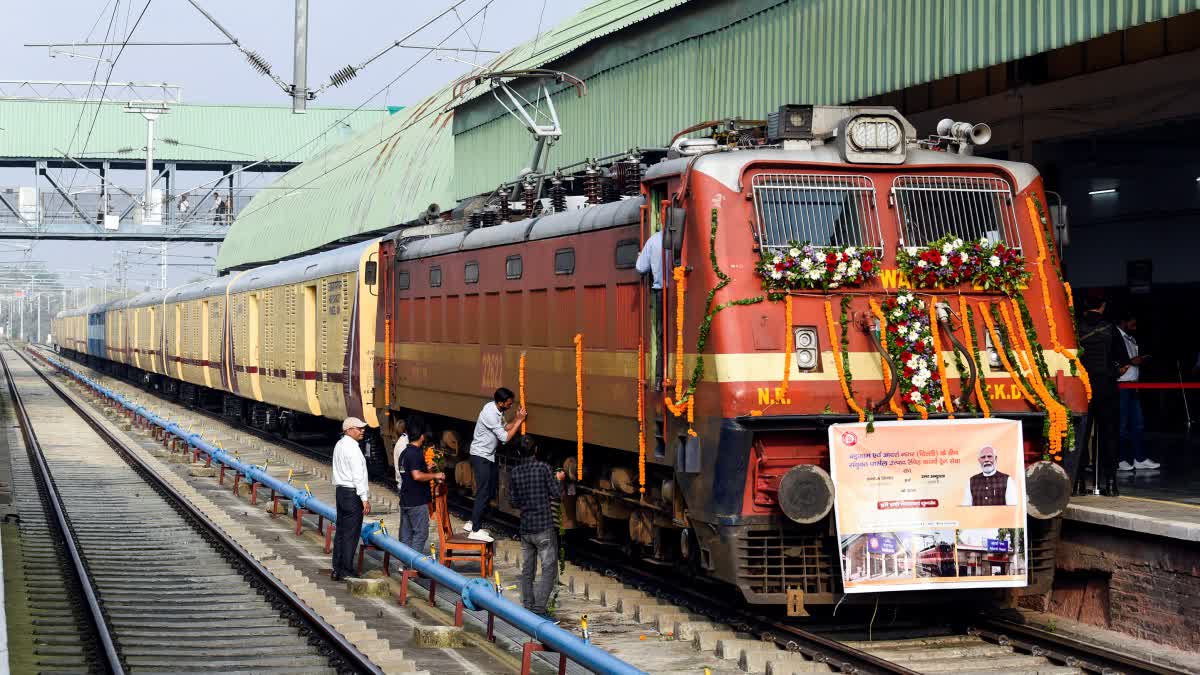 India Railways to Launch New Super-fast Train Between Bengaluru and Mumbai to boost connectivity