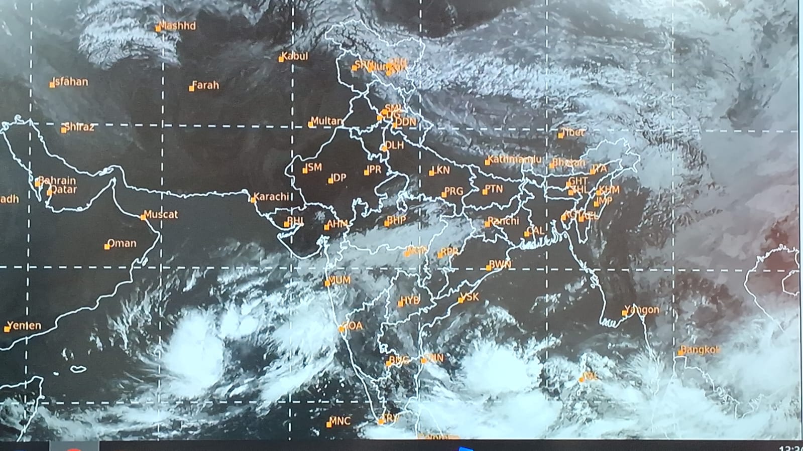 चक्रवातीय तूफान मोंथा का झारखंड में भी असर, कई जिलों में भारी बारिश का  अलर्ट!