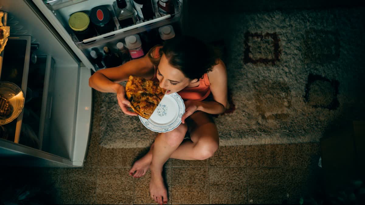 நள்ளிரவில் பசி எடுக்குதா? காரணம் என்ன தெரியுமா?