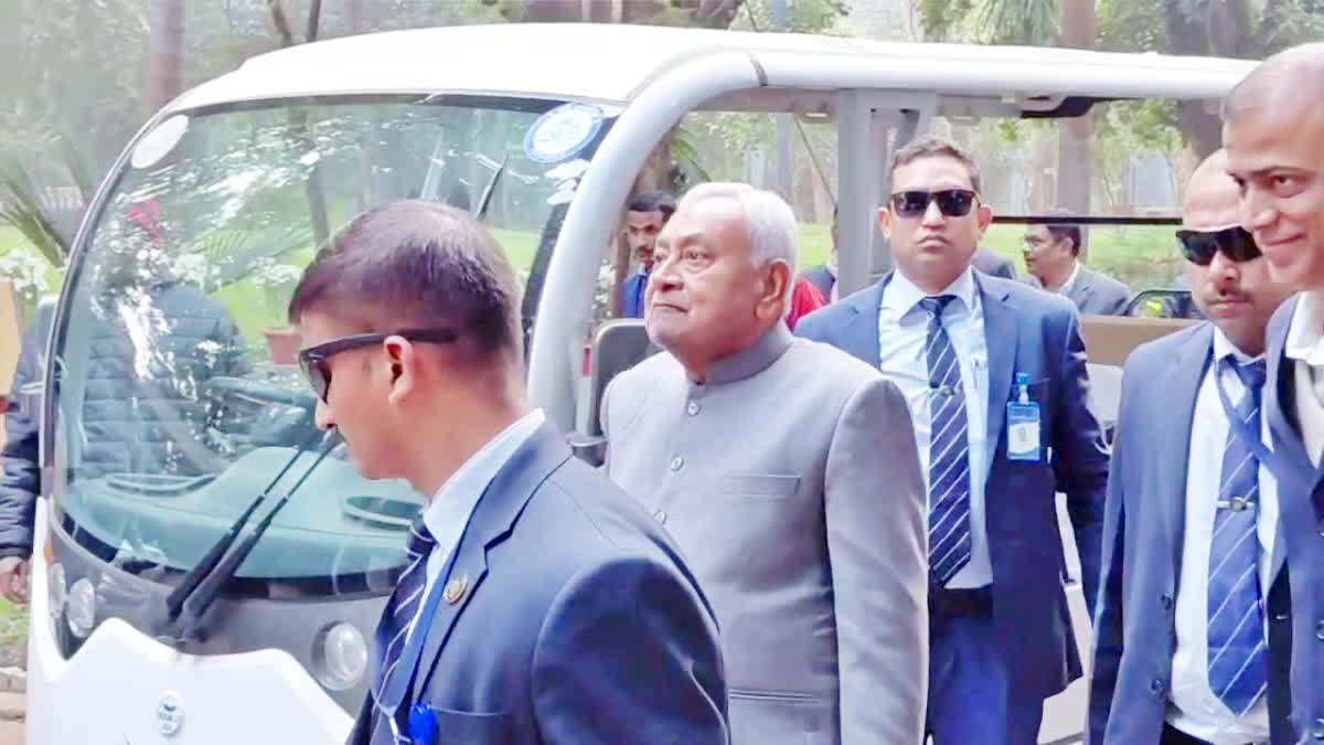 Nitish Kumar suddenly reached Patna Zoo