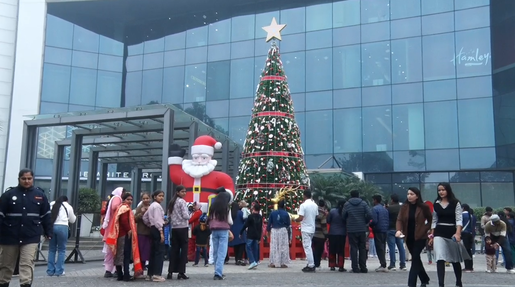 Christmas celebrations in Chandigarh crowds gather to see the 30 feet tall Christmas tree at Elante Mall