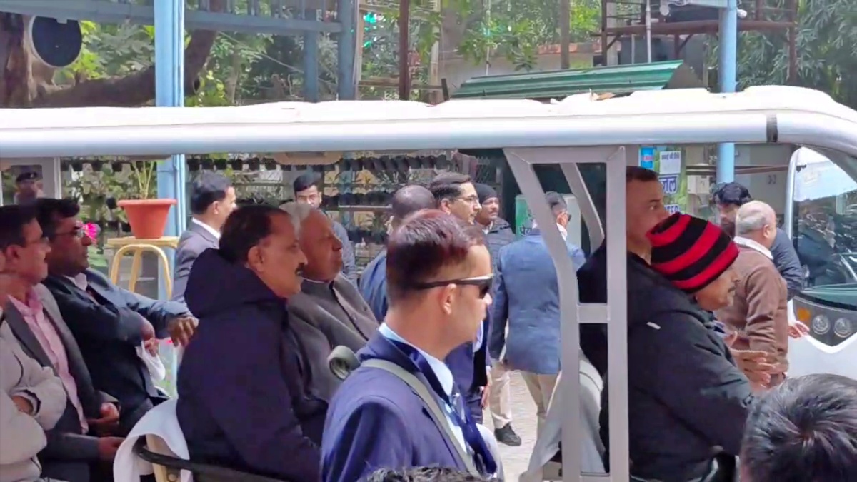 Nitish Kumar suddenly reached Patna Zoo