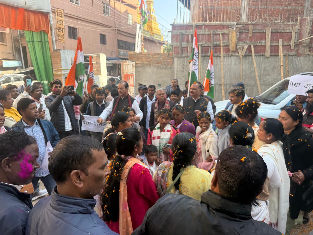 Congress leaders celebrated PESA festival after Hemant cabinet approved PESA Act for Jharkhand