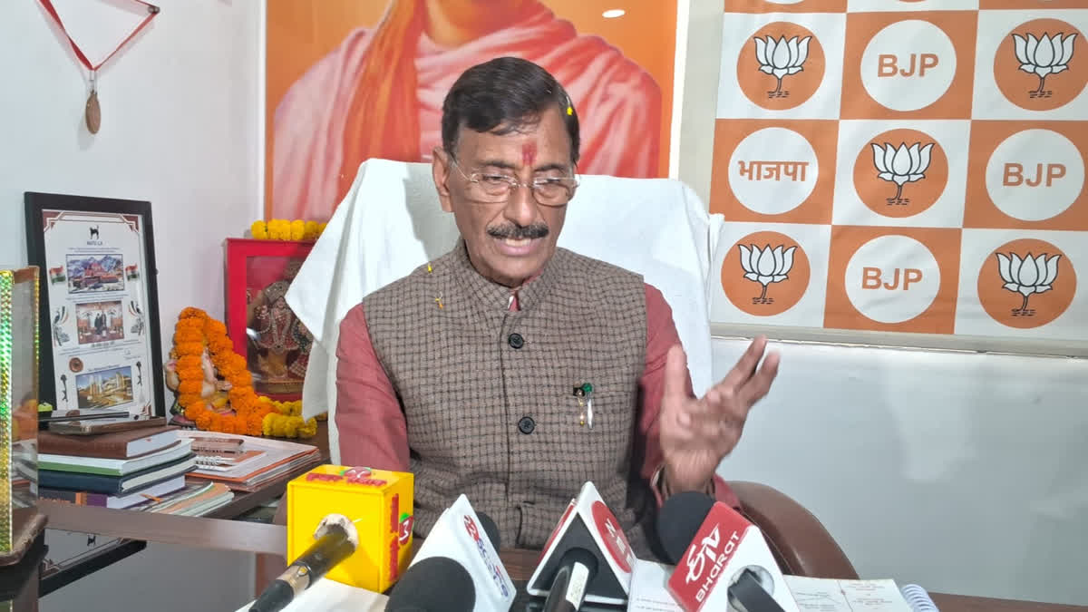 केंद्रीय रक्षा राज्य मंत्री संजय सेठ ने फिर उठाया बांग्लादेशी घुसपैठियों का मुद्दा, कहा- ये शांति में पैदा करते हैं खलल Sanjay Seth
