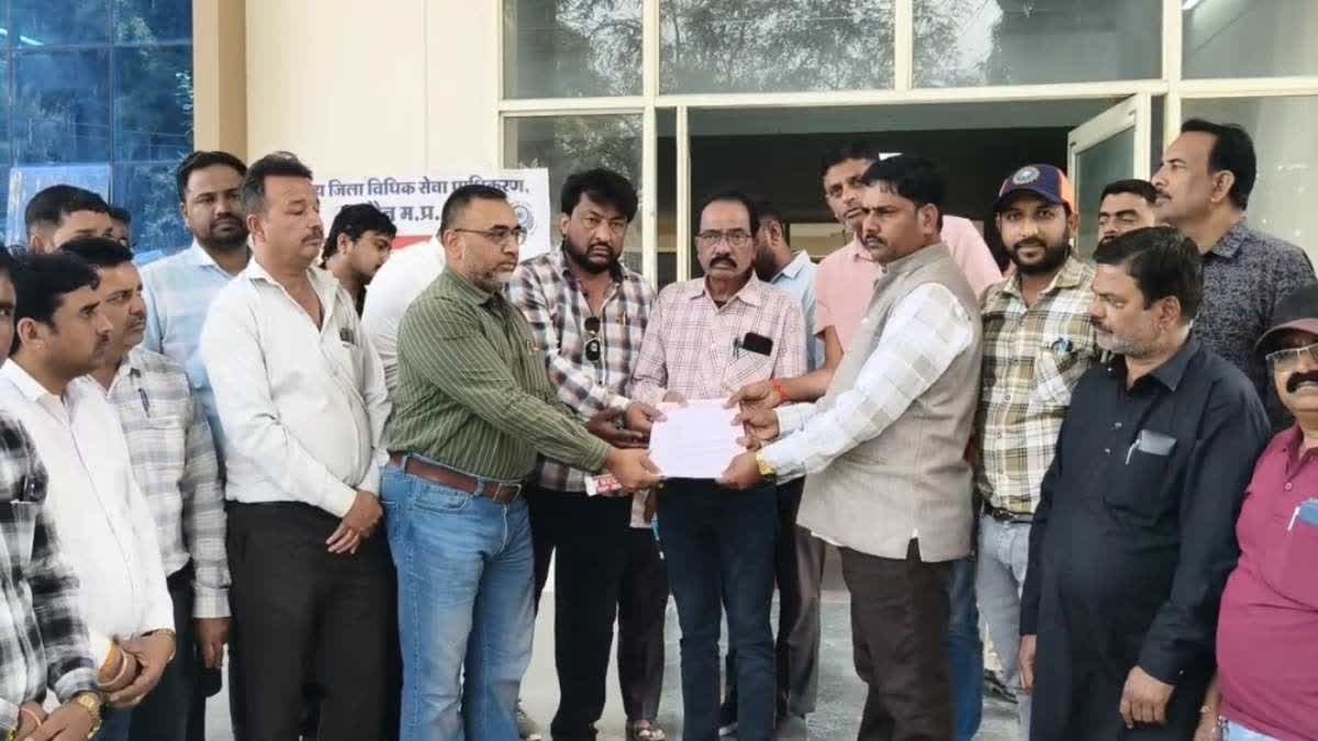 BUS OPERATORS STRIKE WARNING