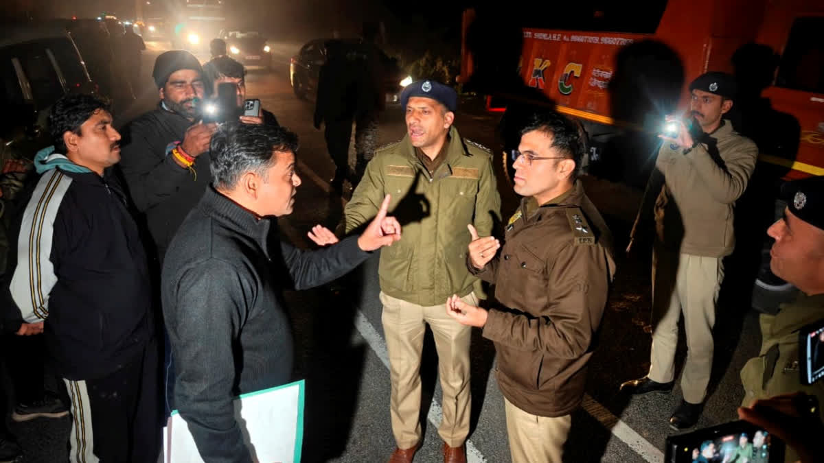 AI Summit Protest: Dramatic Standoff Between Delhi, Shimla Police Ends After 24 Hours AI Summit Protest: Dramatic Standoff Between Delhi, Shimla Police Ends After 24 Hours
