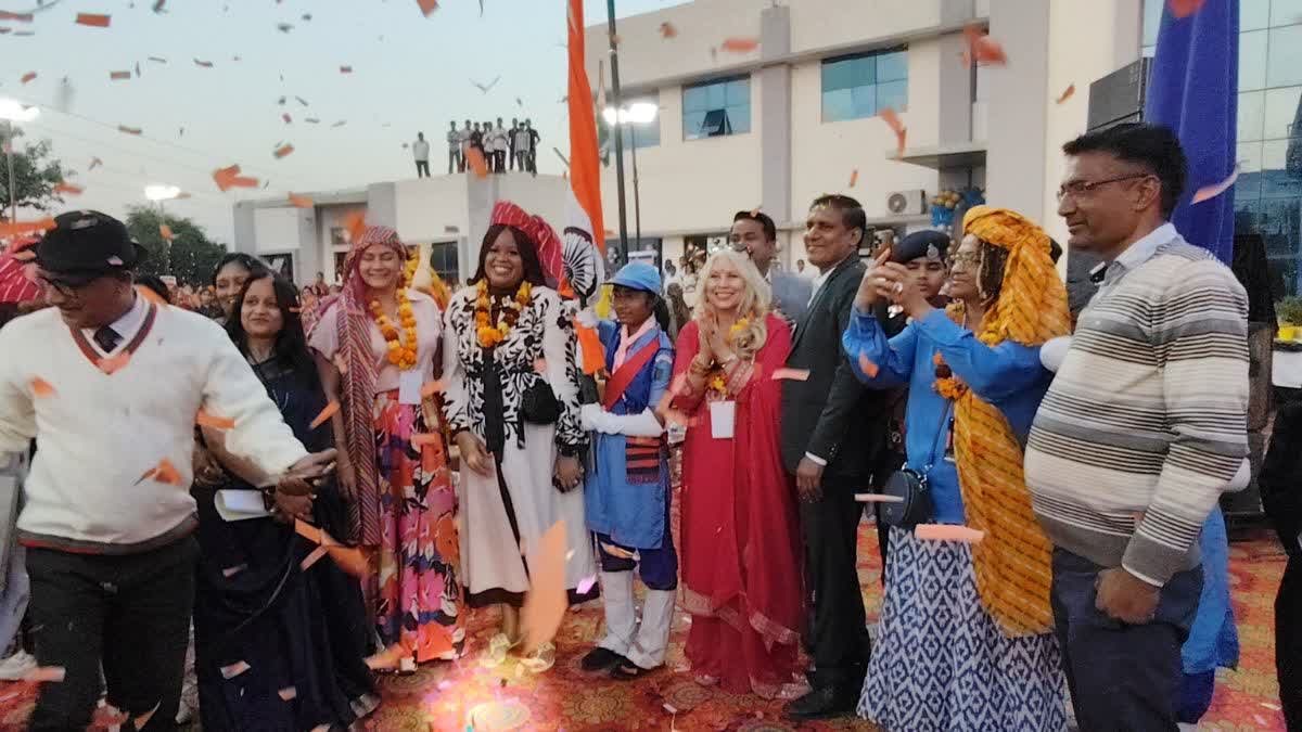 12 देशों का डेलिगेशन पहुंचा बहरोड