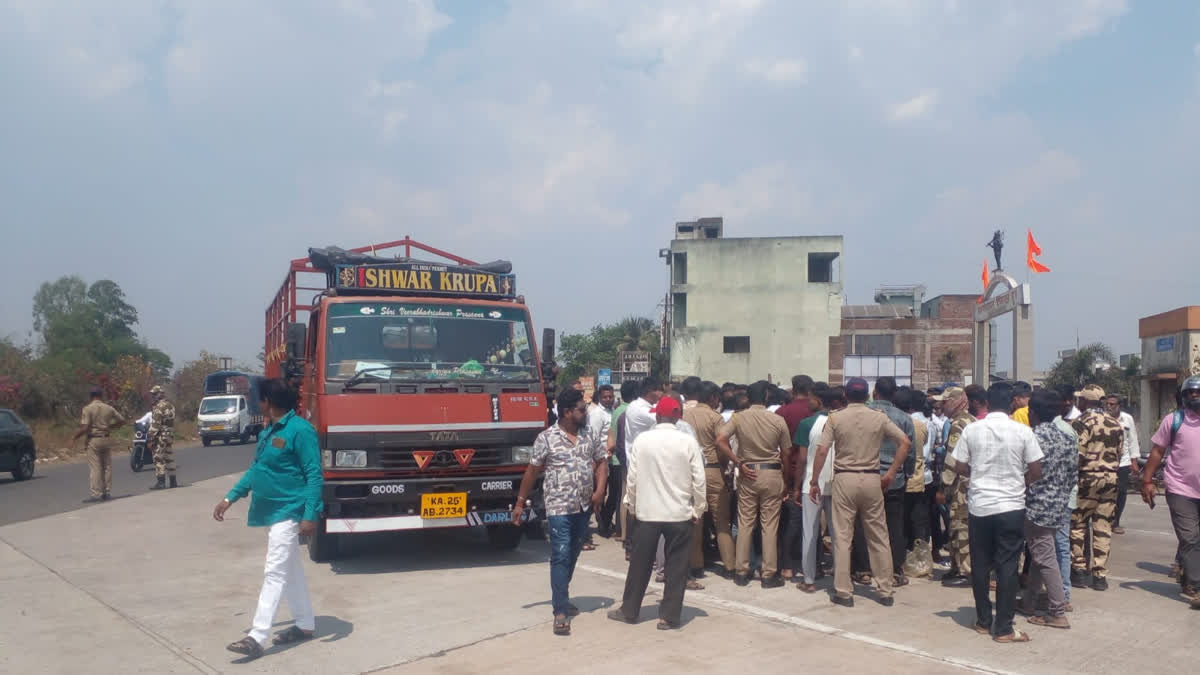 कागल सीमा तपासणी नाका अपघाताचे केंद्र, दोन दिवसात दोन बळी; प्रादेशिक परिवहन अधिकारी ॲक्शन मोडवर! Kagal border check point accident epicentre, two victims in two days