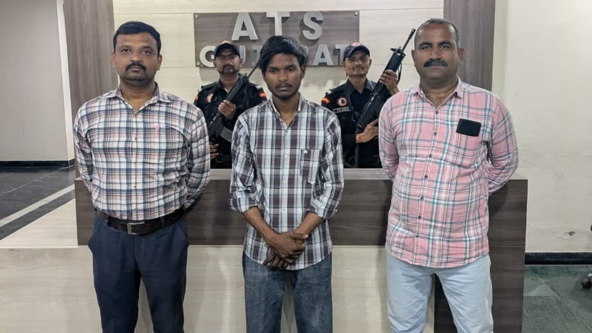 The Gujarat Anti-Terrorist Squad (ATS) arrested a notorious drug and arms smuggler from Ahmedabad