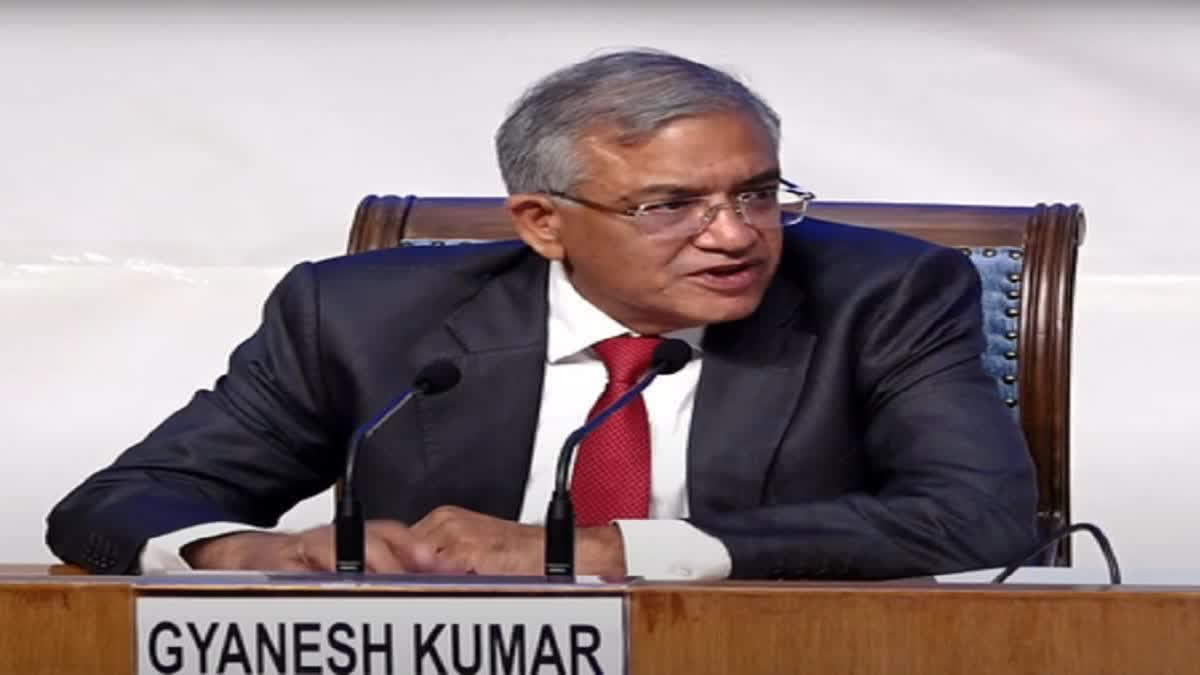 Political Parties Urge CEC To Conduct Single Phase Elections In Tamil Nadu Leaders of political parties have requested Chief Election Commissioner Gyanesh Kumar to conduct elections in Tamil Nadu simultaneously and in a single phase.