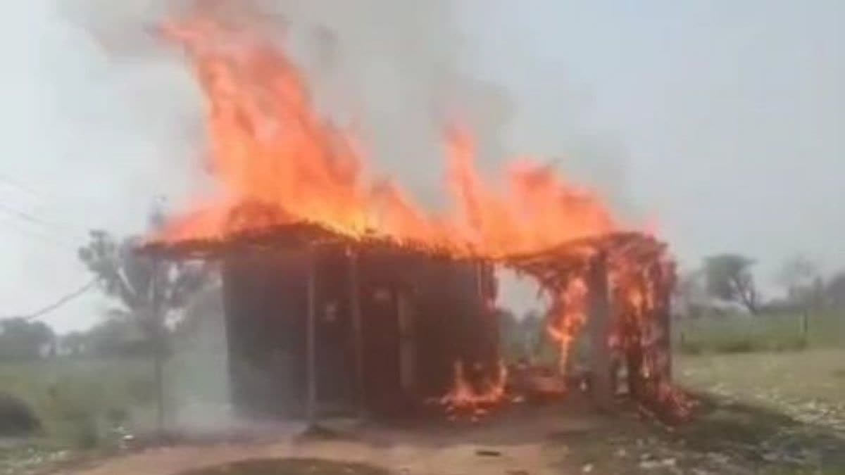 शराब गोदाम में आग