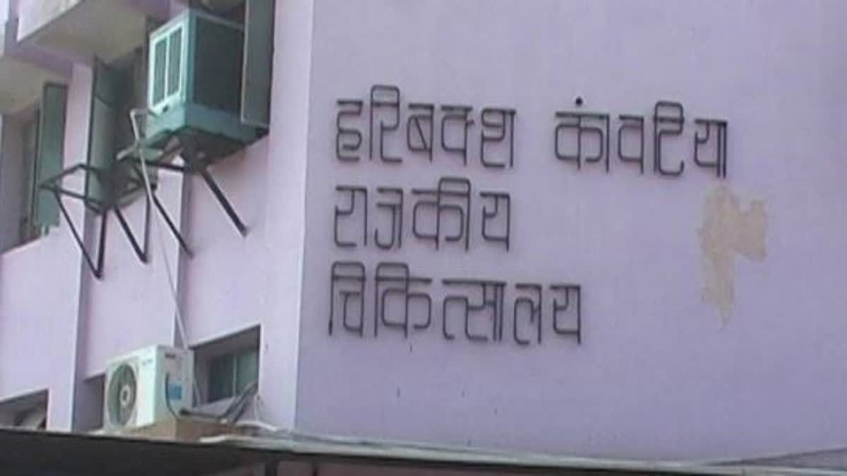 SMS TEAM SUCCESSFULLY OPERATED,  RARE EXTRA HEPATIC HYDATID CYST