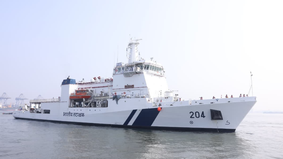 സമുദ്ര പ്രതാപ് കൊച്ചിയിൽ മലിനീകരണ നിയന്ത്രണ കപ്പൽ ഇന്ത്യൻ കോസ്റ്റ് ഗാർഡ് സമുദ്ര സുരക്ഷാ കപ്പൽ