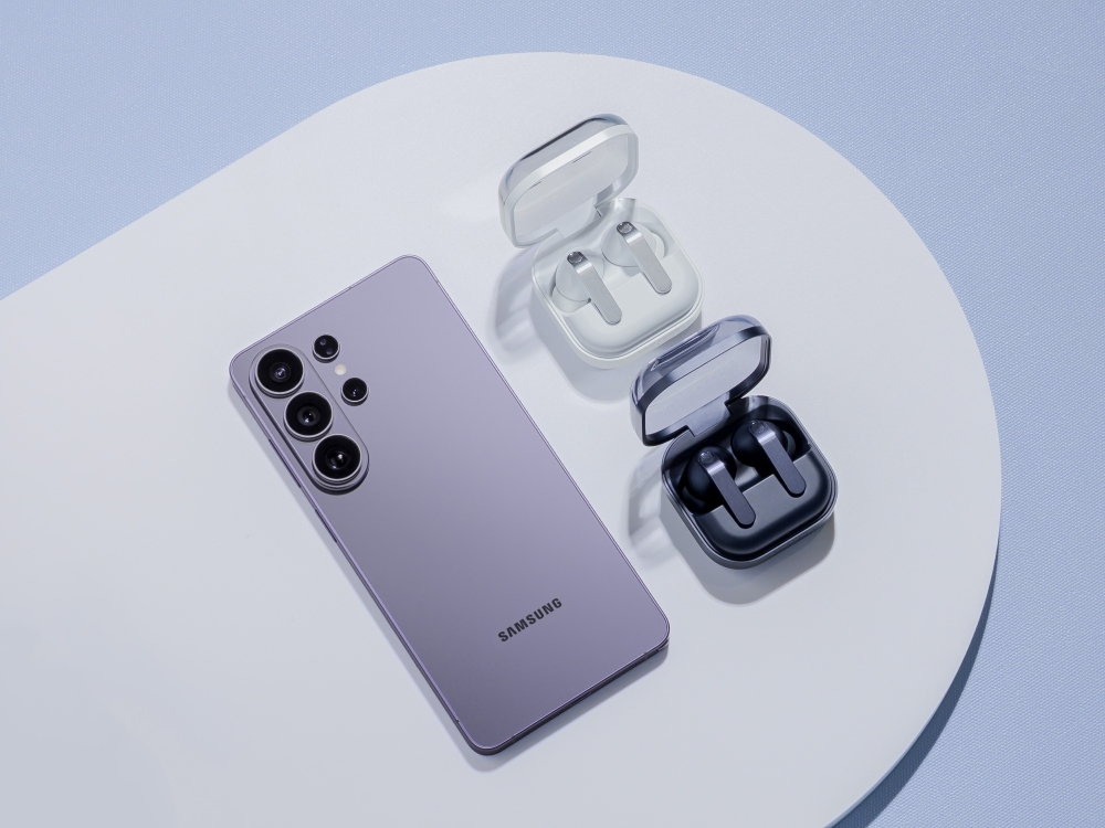 Samsung Launches Galaxy Buds4 And Galaxy Buds4 Pro TWS In India: Prices, Specifications