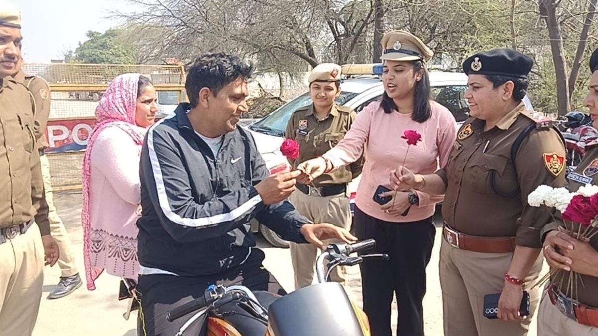 Girl Student Becomes One Day SHO at Women Police Station in Jind