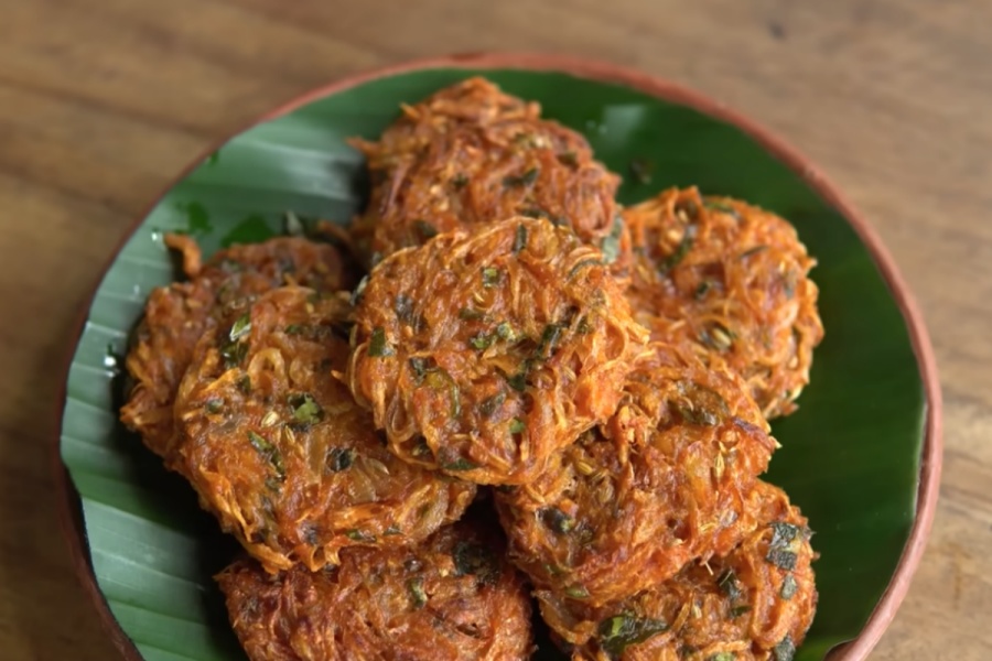 Kerala Style Ulli Vada