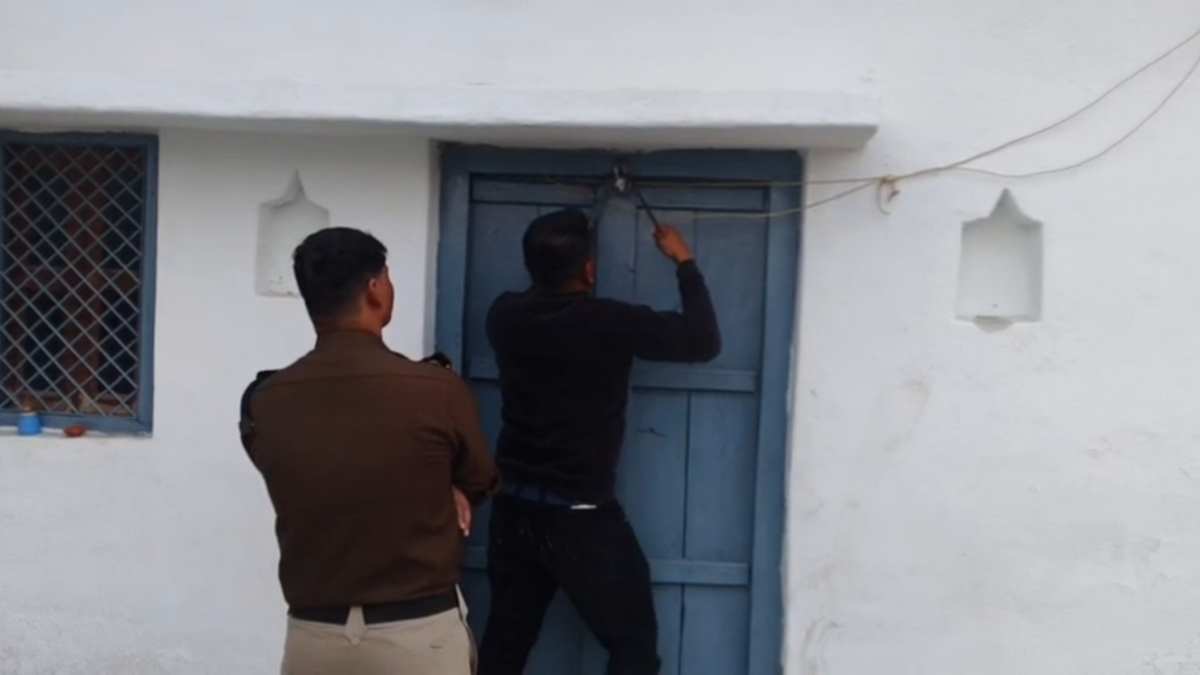 Chhatarpur illegal gutkha factory