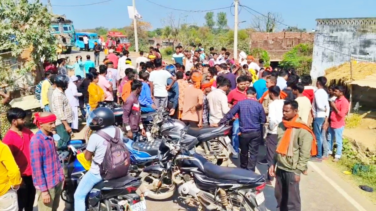 villagers attack police in Kaimur