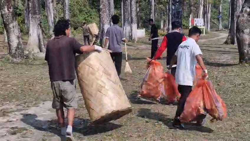 Eco's of Paba conducted a clean up drive to protect the Poba Reserve Forest