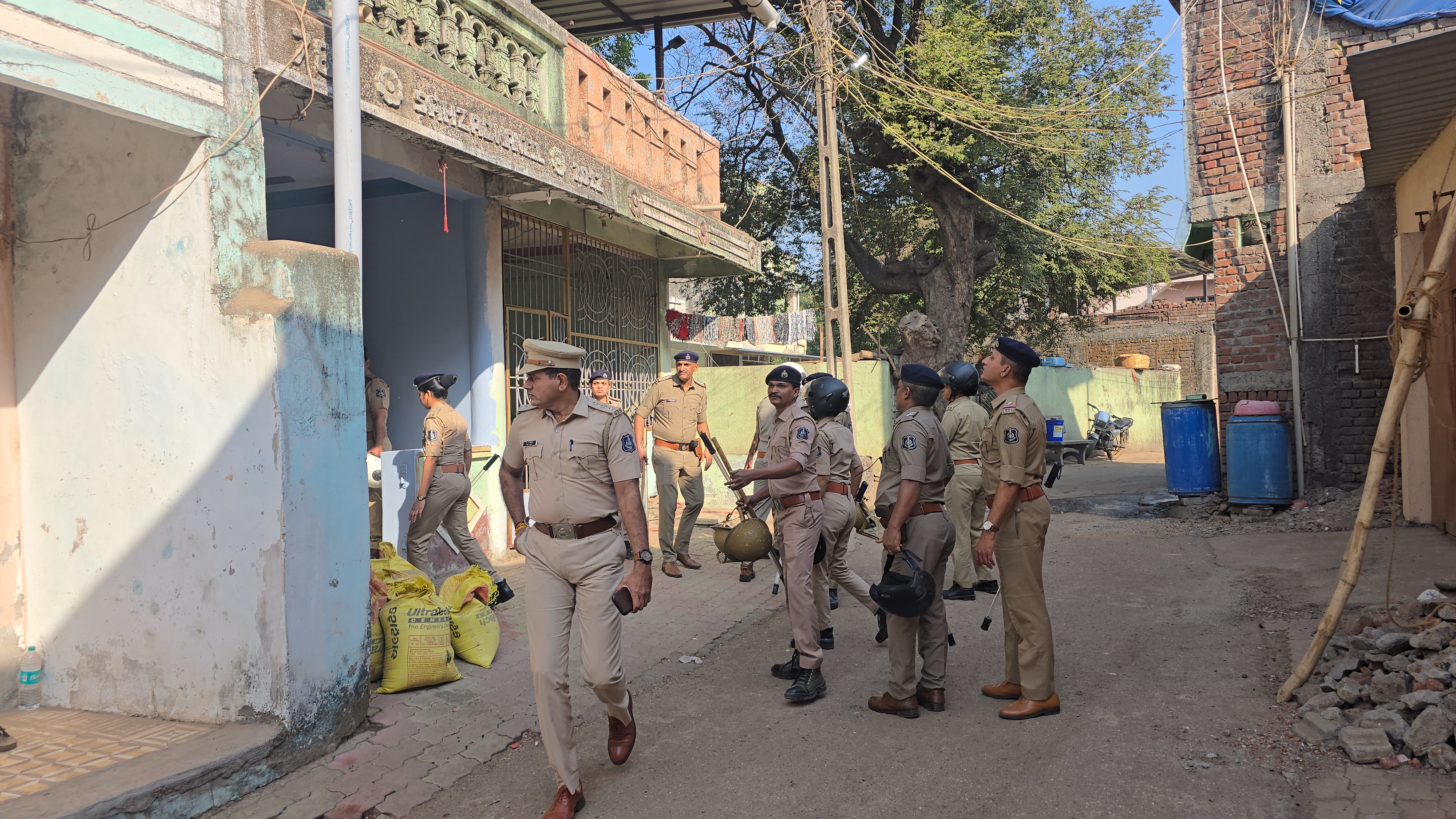 પોલીસ પર હુમલાની ઘટનામાં 22 શખ્સની ધરપકડ કરવામાં આવી છે.