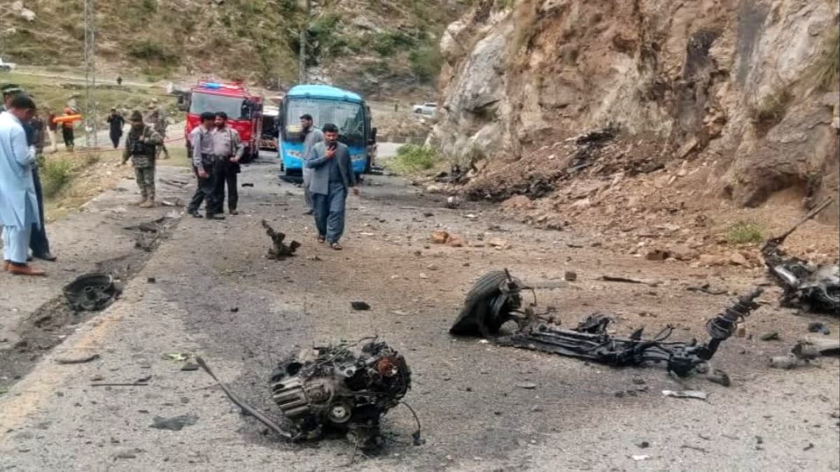 5 Chinese Nationals among 6 Killed in Suicide Bomb Attack in Pakistan; China Condemns Attack Picture of blast Site grabbed from X