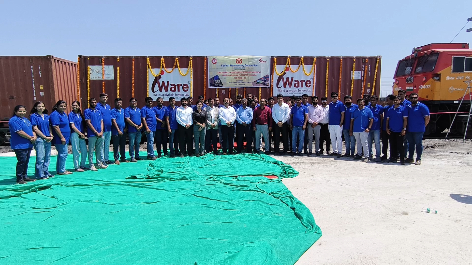 ગાંધીધામથી પ્રથમ વખત કન્ટેનર ટ્રેનનો થયો પ્રારંભ