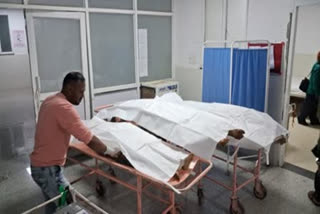 As many as 10 passengers were killed after the bus in which they were travelling collided with a truck carrying garlic near Simaria on Nagpur Road in Madhya Pradesh's Chhindwara.   Collector Harendra Narayan said 30 passengers were injured in t
