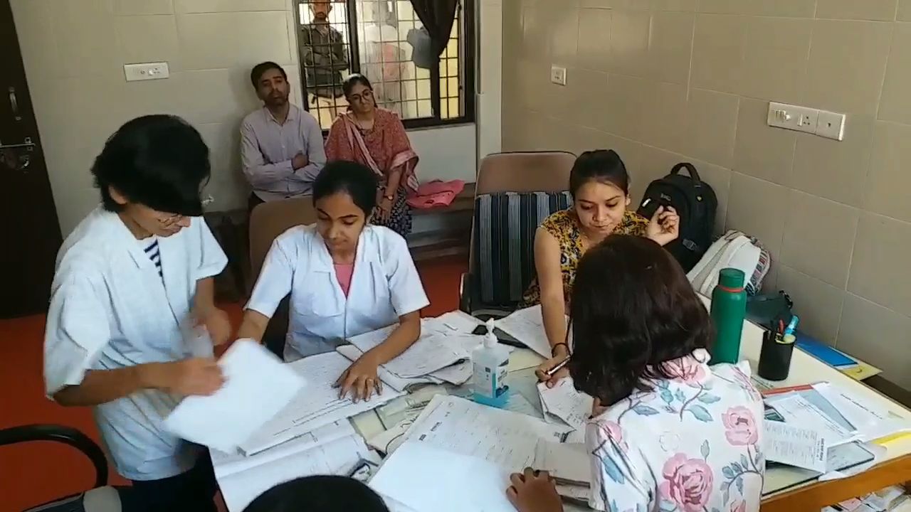 આયુર્વેદની સારવાર તરફ દંપતિઓ