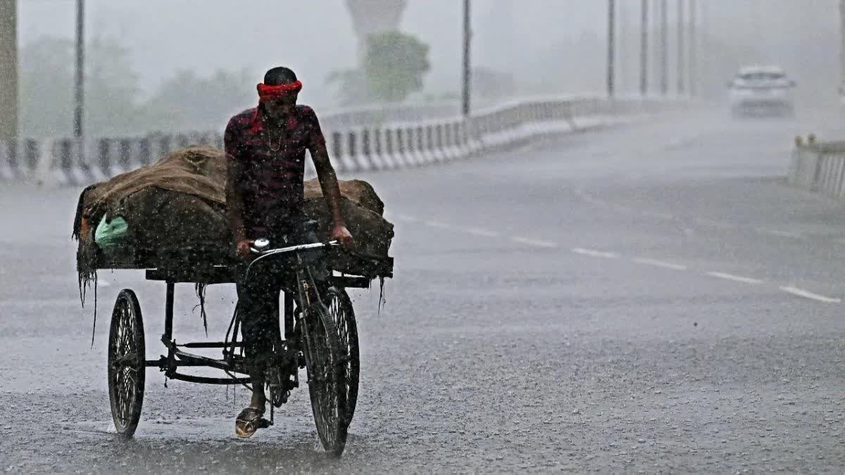 बिहार में आज भयंकर बारिश, 13 जिलों के लिए मौसम विभाग की चेतावनी.. गिरेगा  ठनका