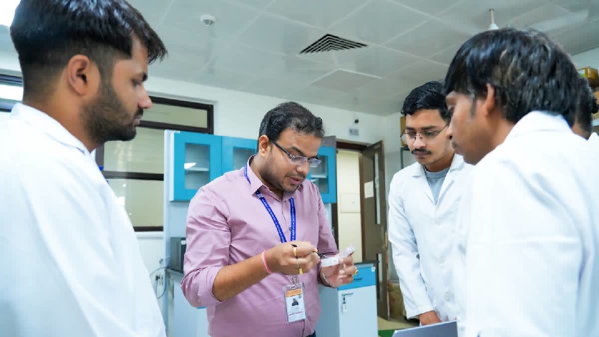 IIT Jodhpur Develops Luminescent Paint, Gas Sensor Using Borophene