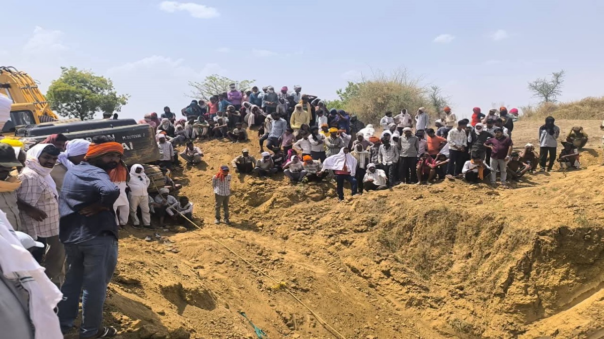 Under construction well collapses in Panna