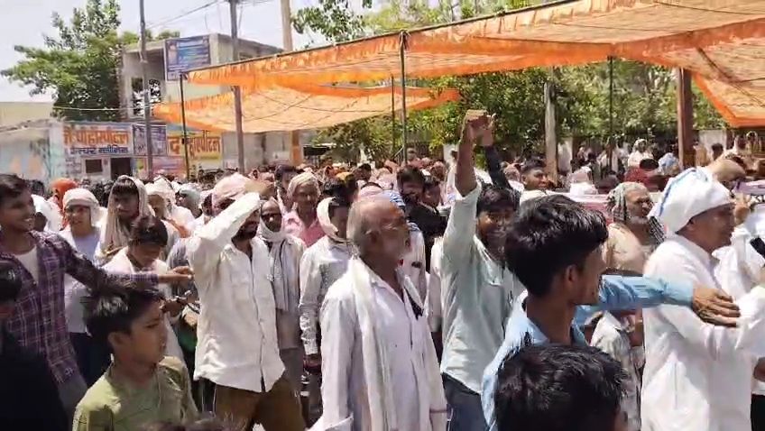 Farmers Take to the Streets