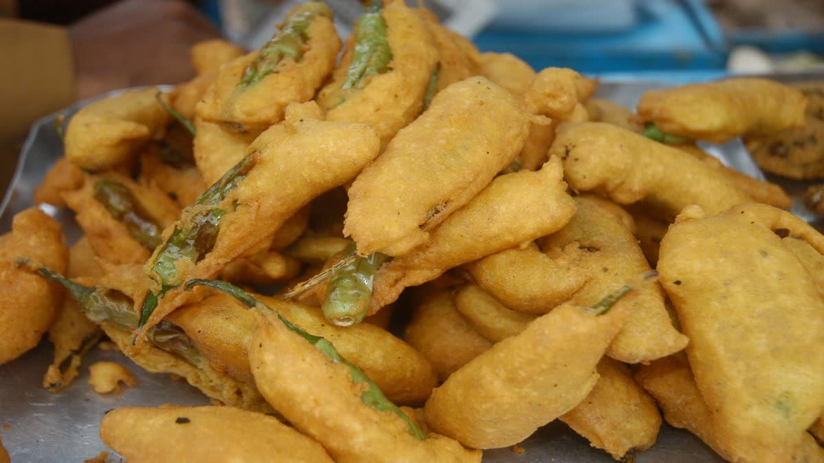 Tasty and Crispy Mirchi Bajji