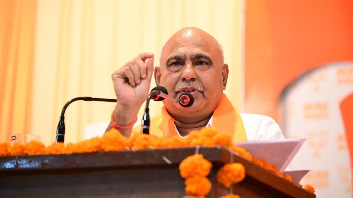 मध्य प्रदेश बीजेपी में नई पहल पर अमल, शुरुआत खुद खंडेलवाल ने बैतूल से की