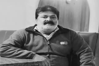 Elderly man dies of heart attack