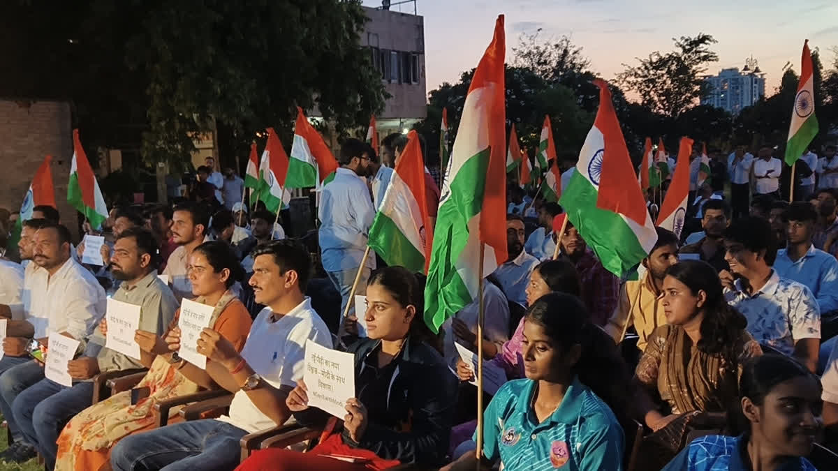 A film based on Captain Vikram Batra was screened for the youth on Kargil Vijay Diwas.