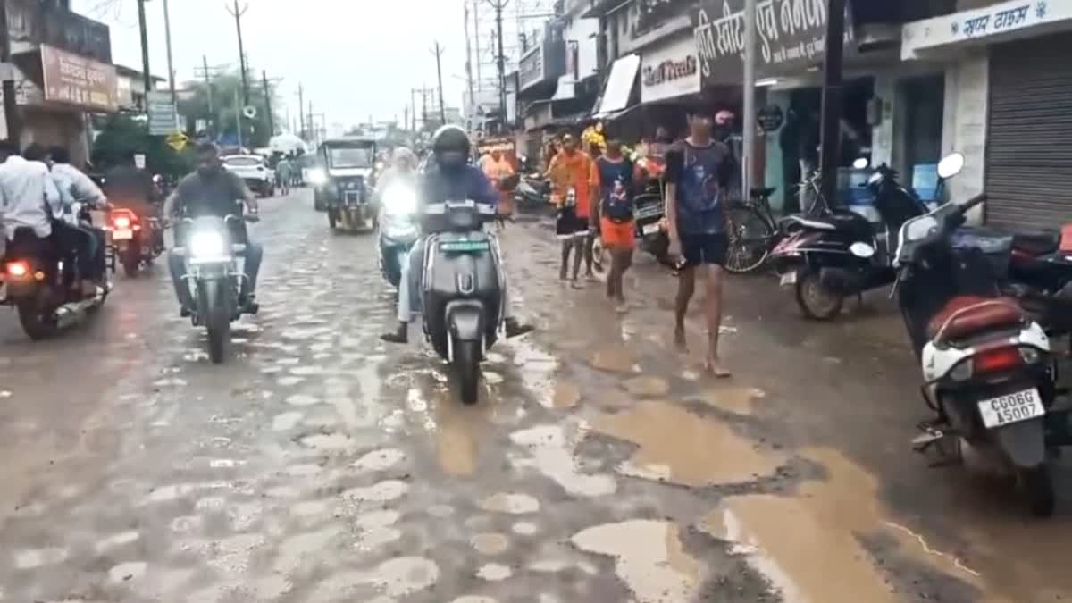 potholes in mahasamund road