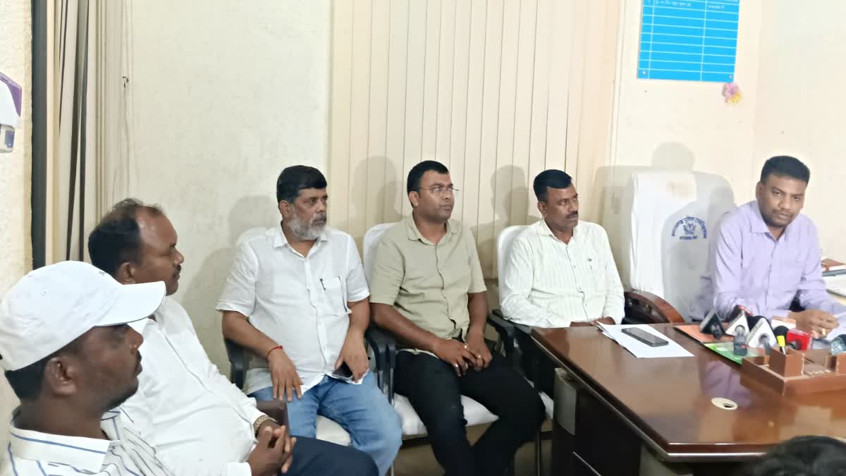 Police unite against Dumri MLA